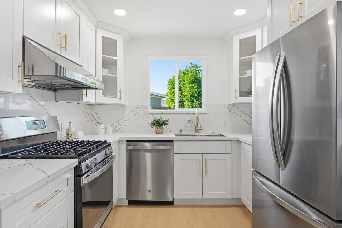 245 East 40th Avenue