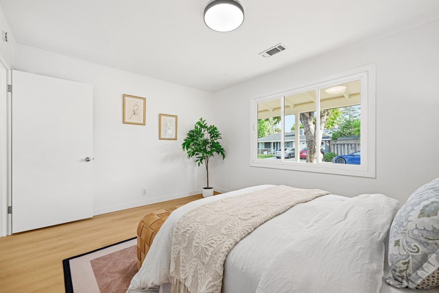 245 East 40th Avenue