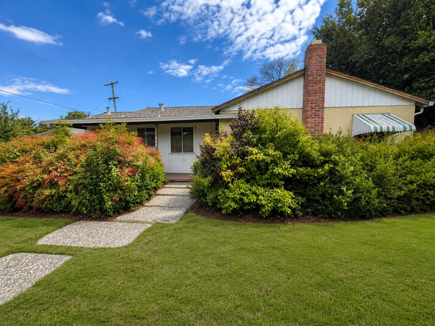 208 Kamson WAY