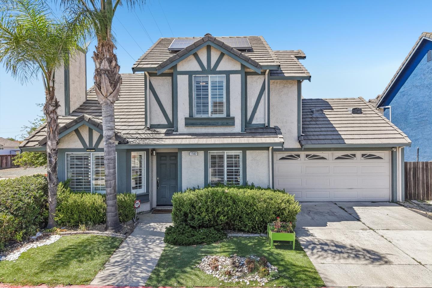 1562 Clampett WAY