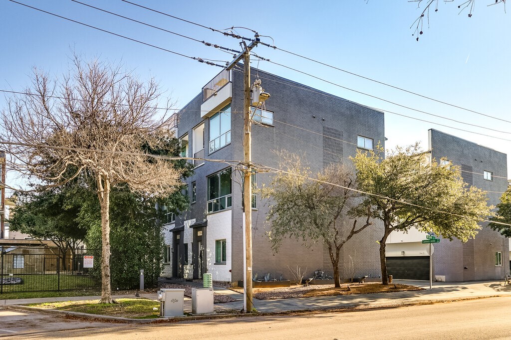 740 Cannen John Lane