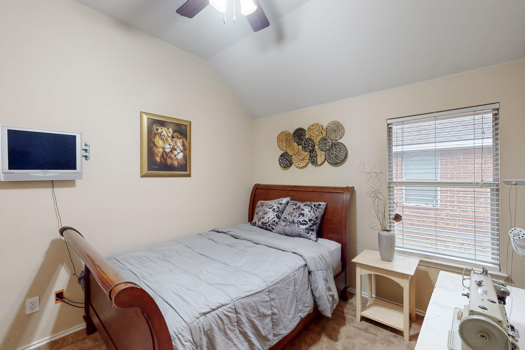 3115 S Camino Lagos