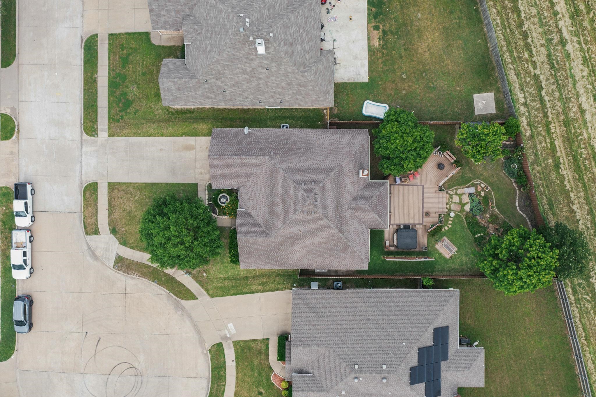 927 Parish Court