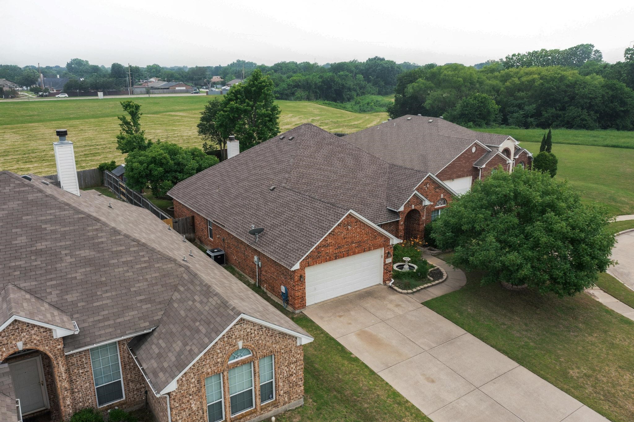 927 Parish Court