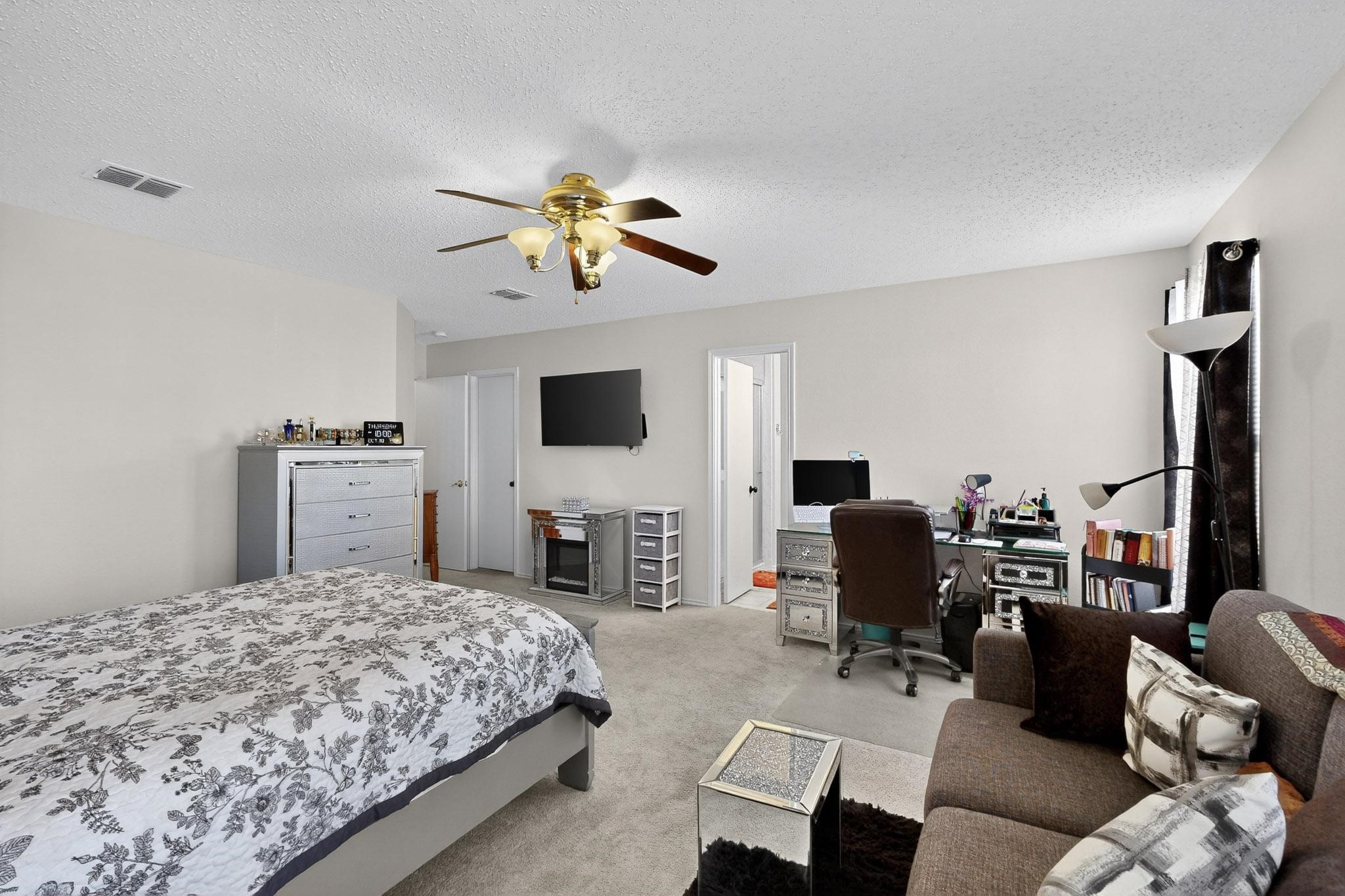 6027 Susanna Drive