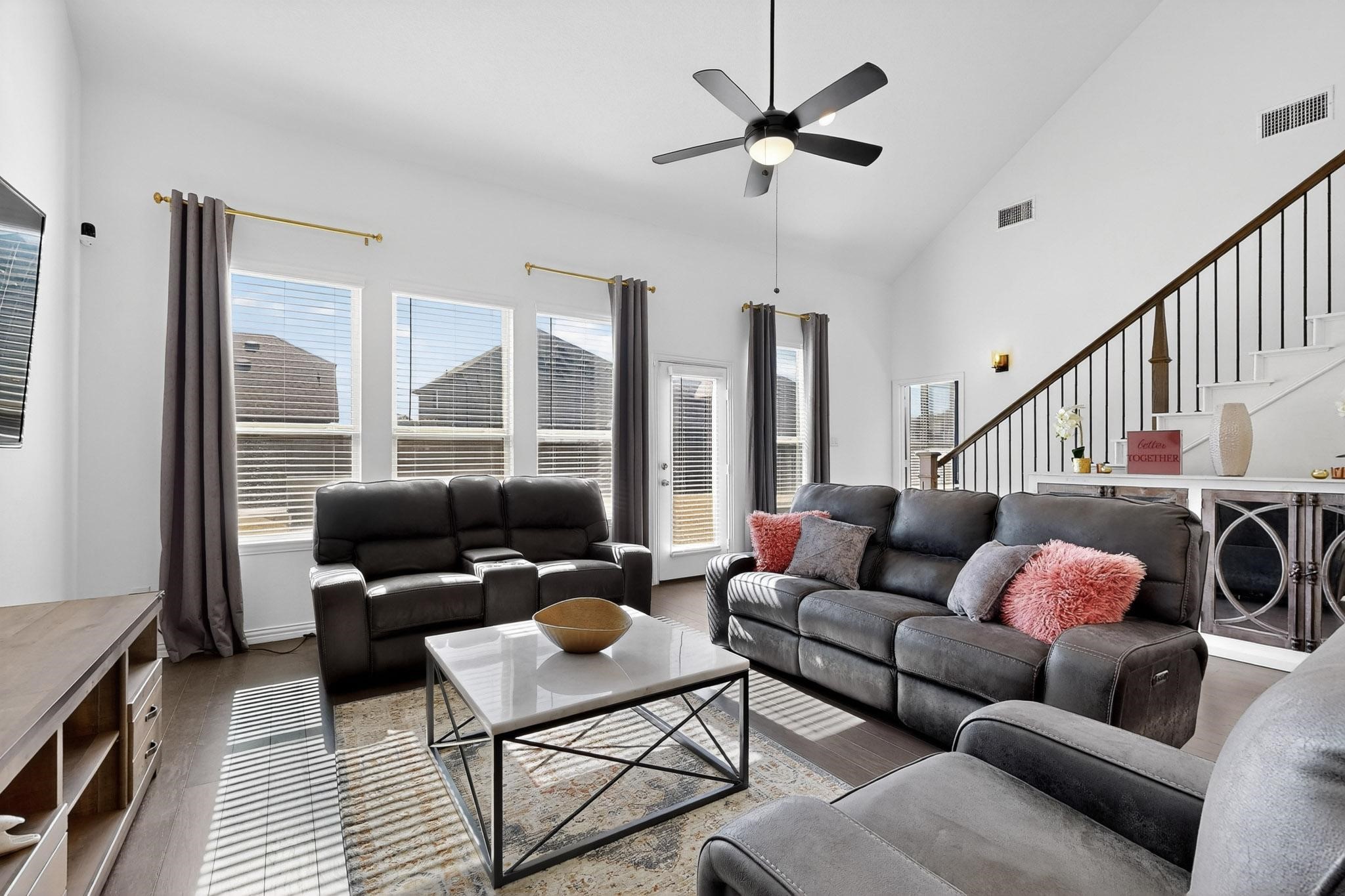 2918 Grand Lookout Lane