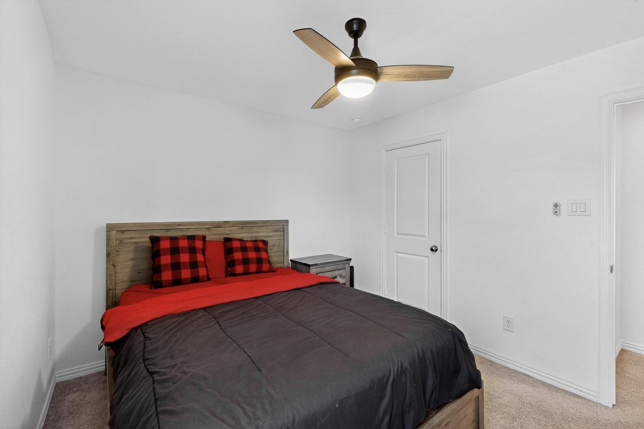 2918 Grand Lookout Lane