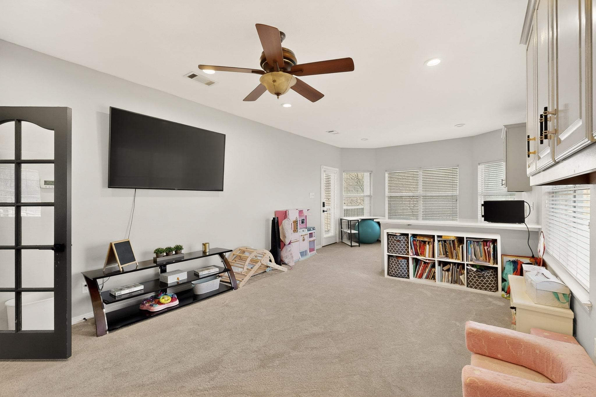 618 Oak Tree Cove