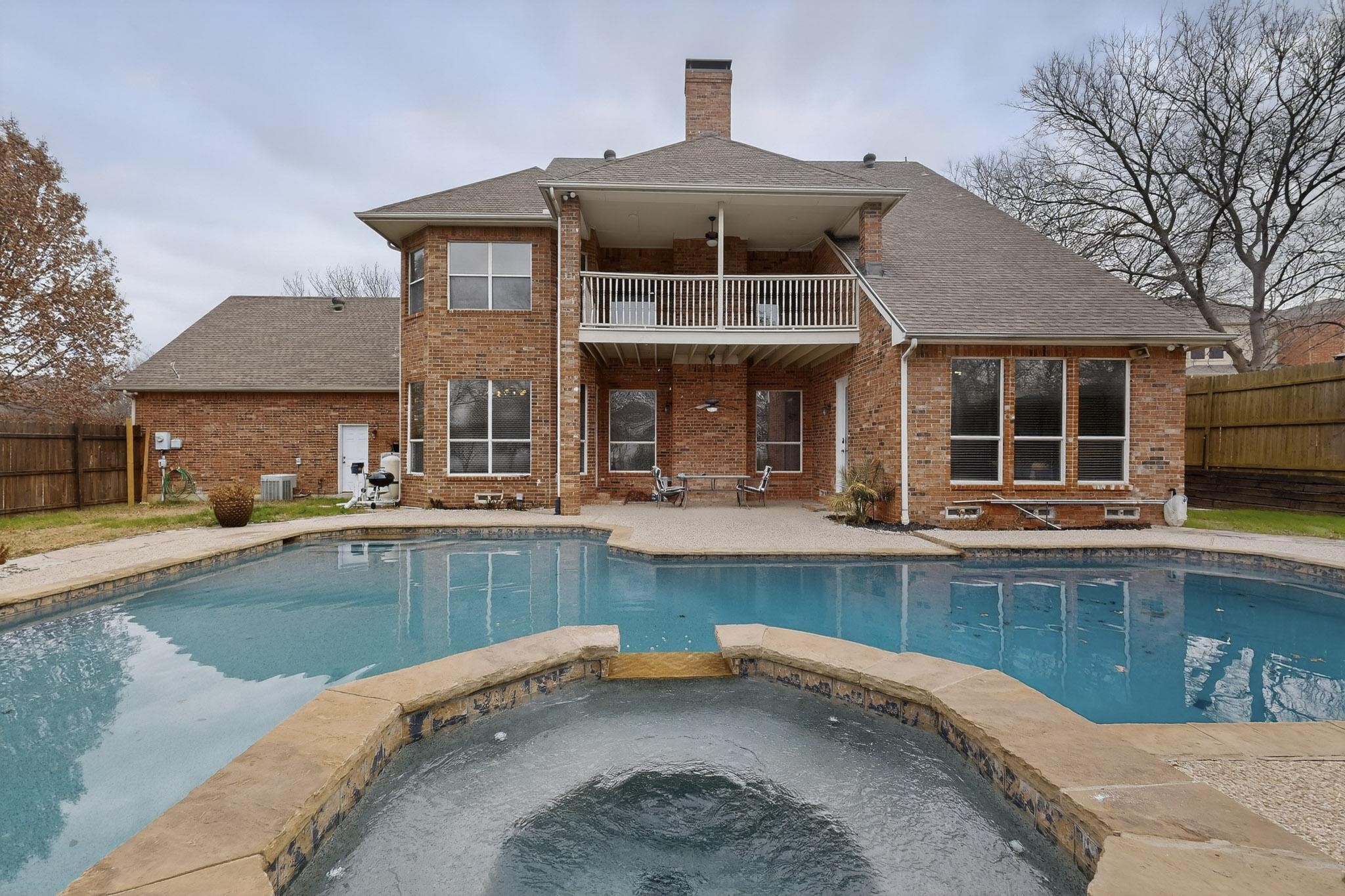 618 Oak Tree Cove