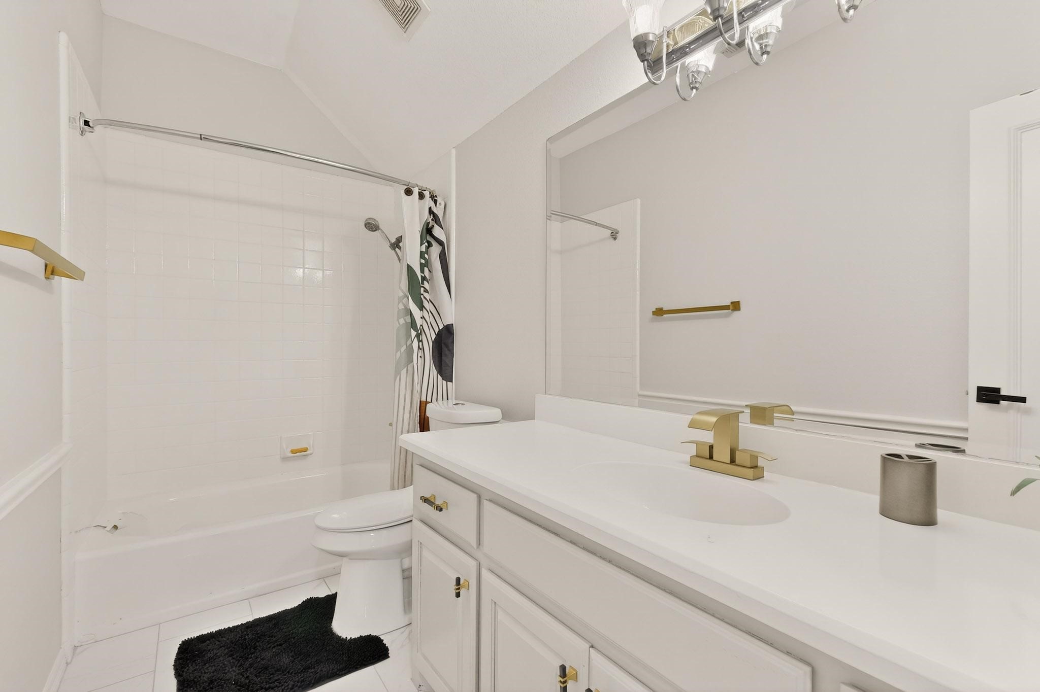 618 Oak Tree Cove