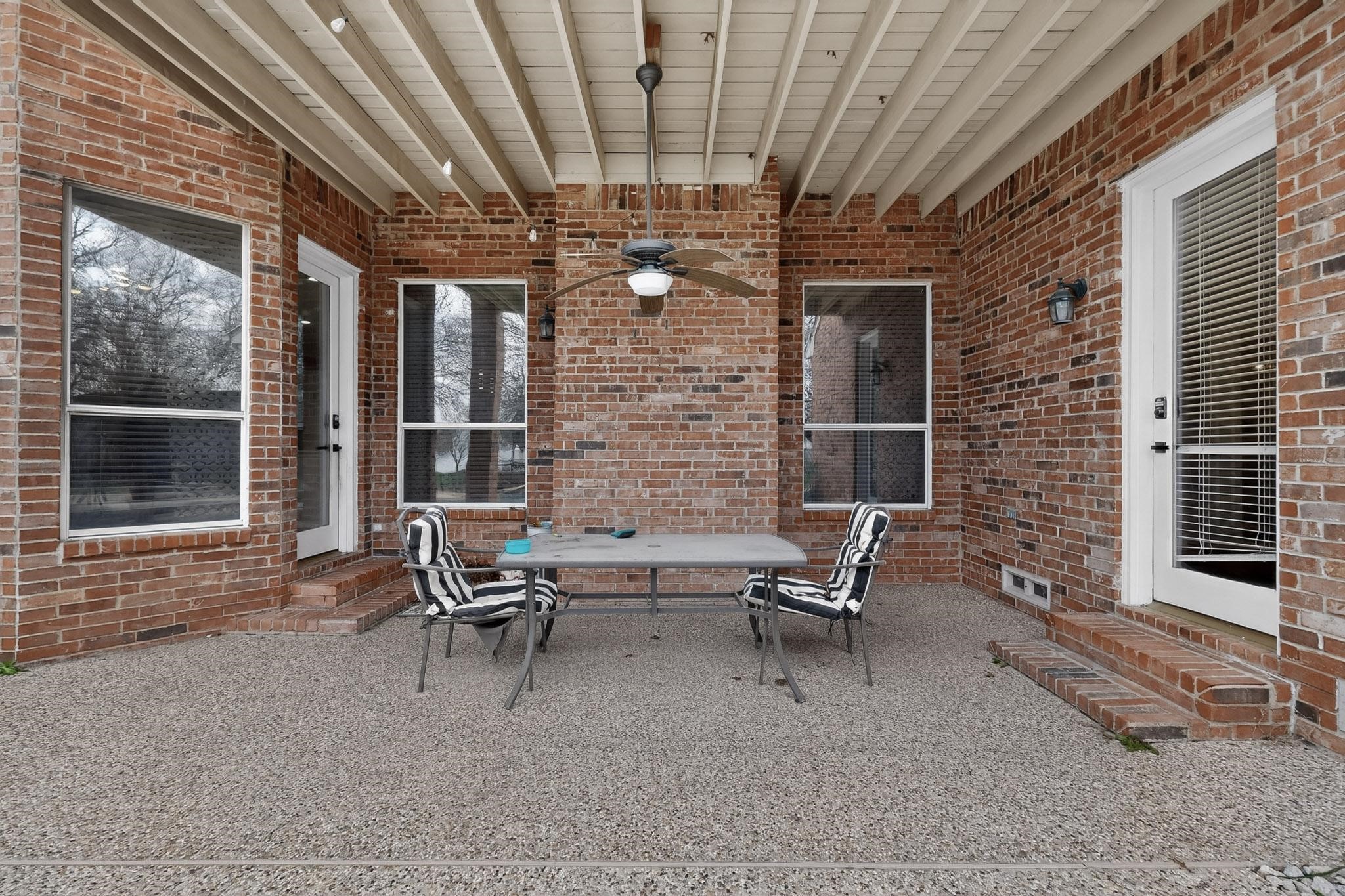 618 Oak Tree Cove
