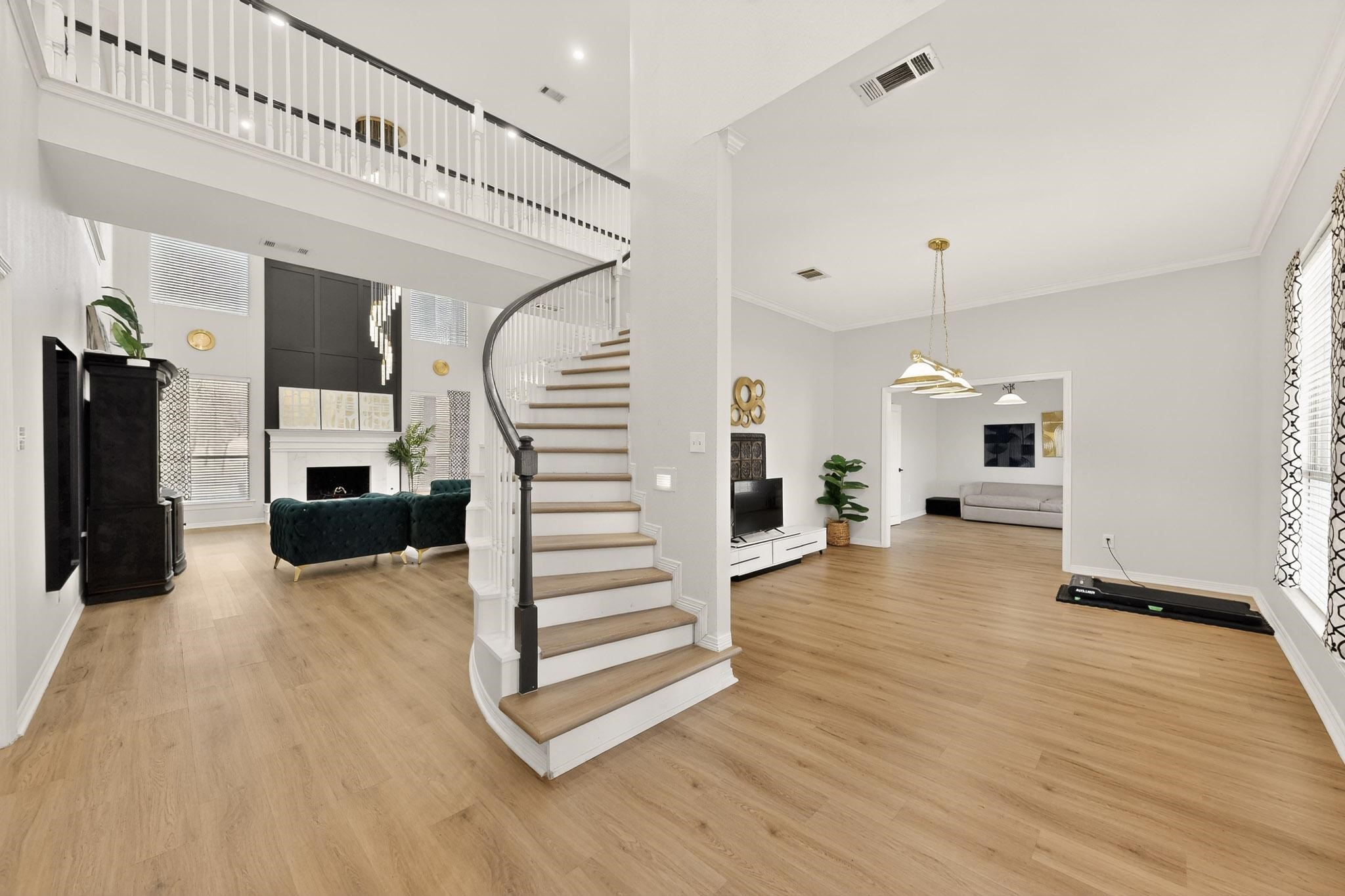 618 Oak Tree Cove