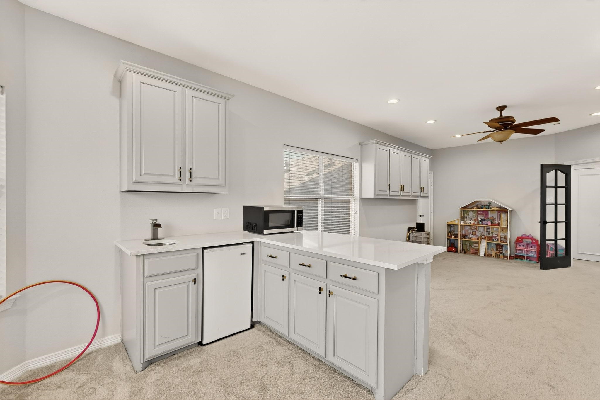 618 Oak Tree Cove