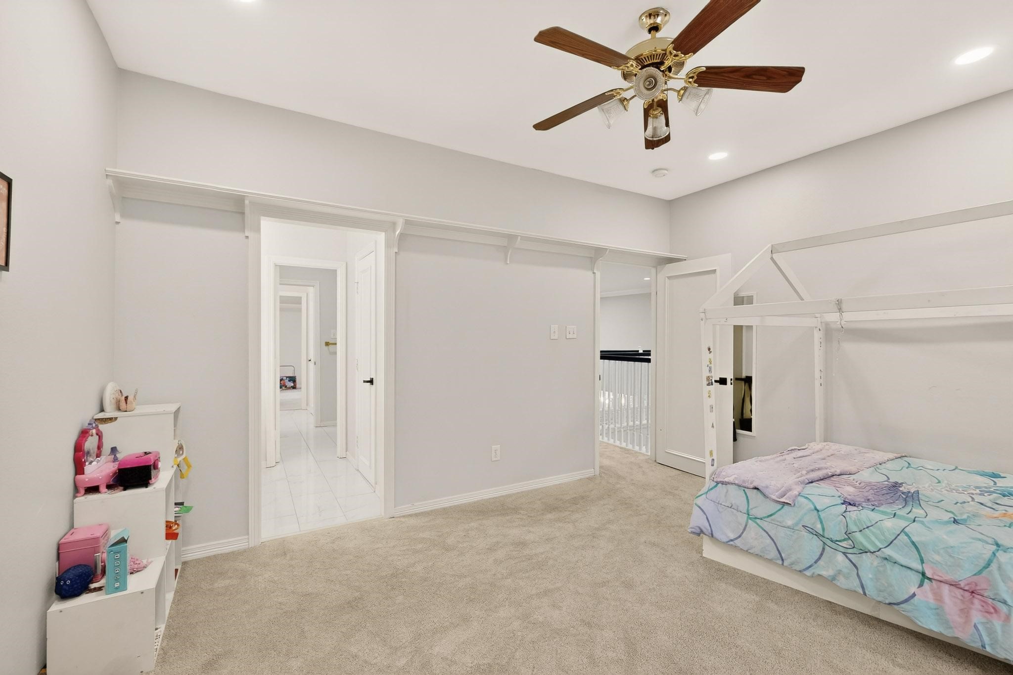 618 Oak Tree Cove
