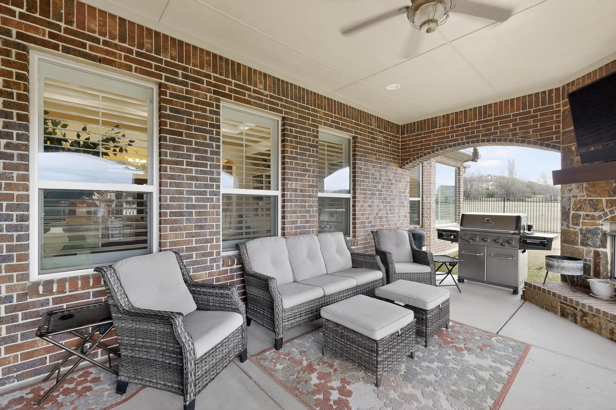 2416 Sweeping Meadows Lane