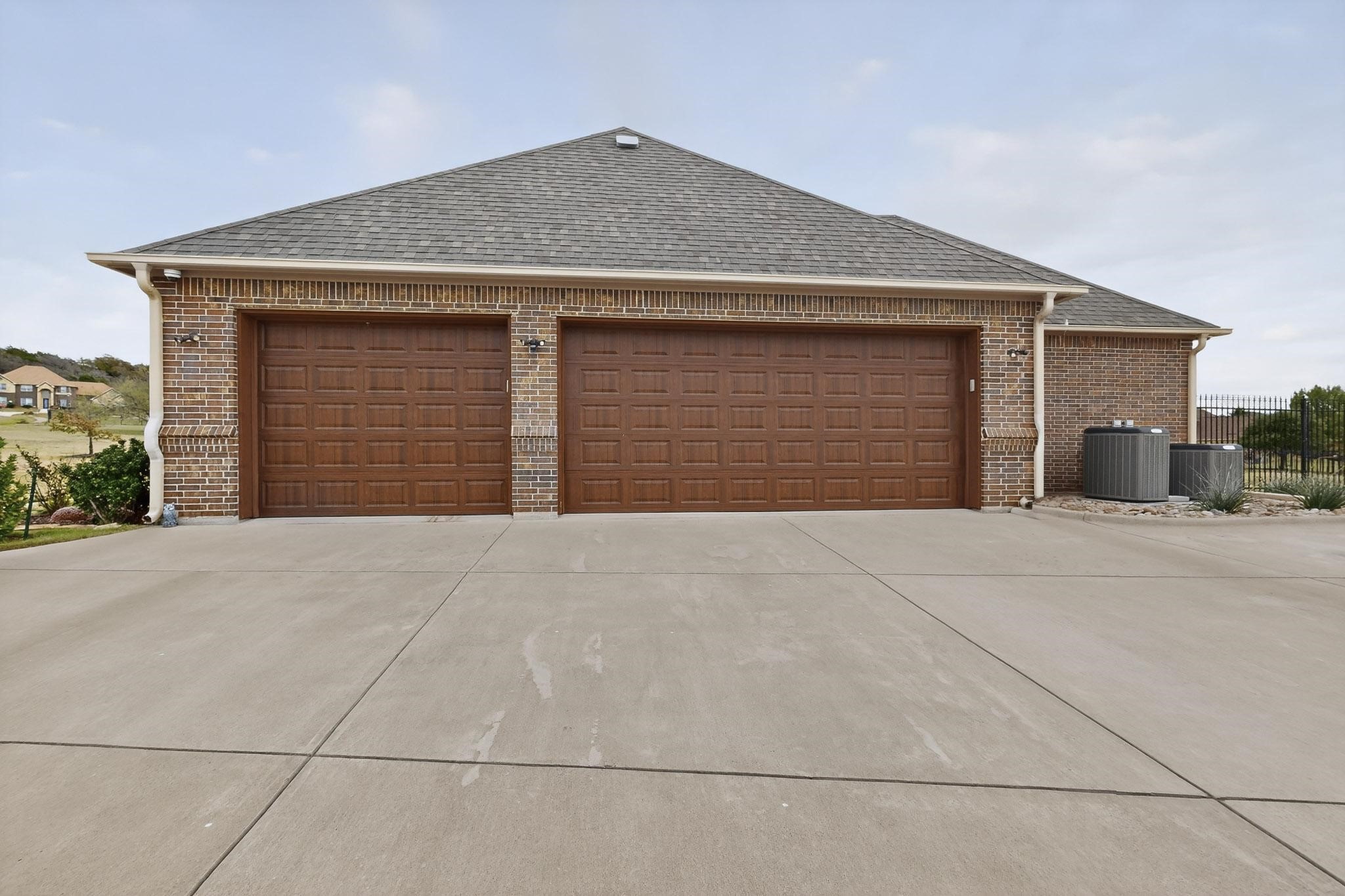 2416 Sweeping Meadows Lane