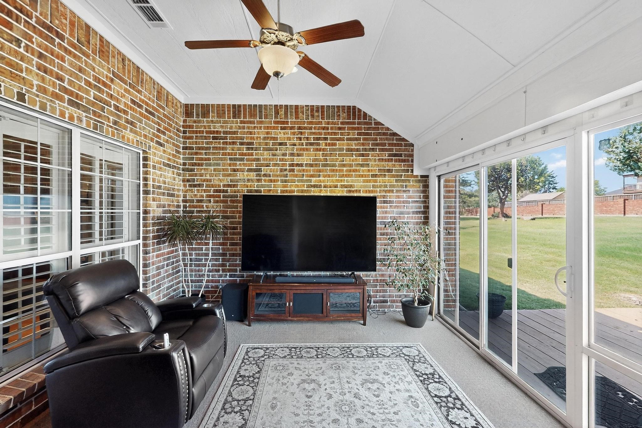 1115 Cresthaven Drive 13