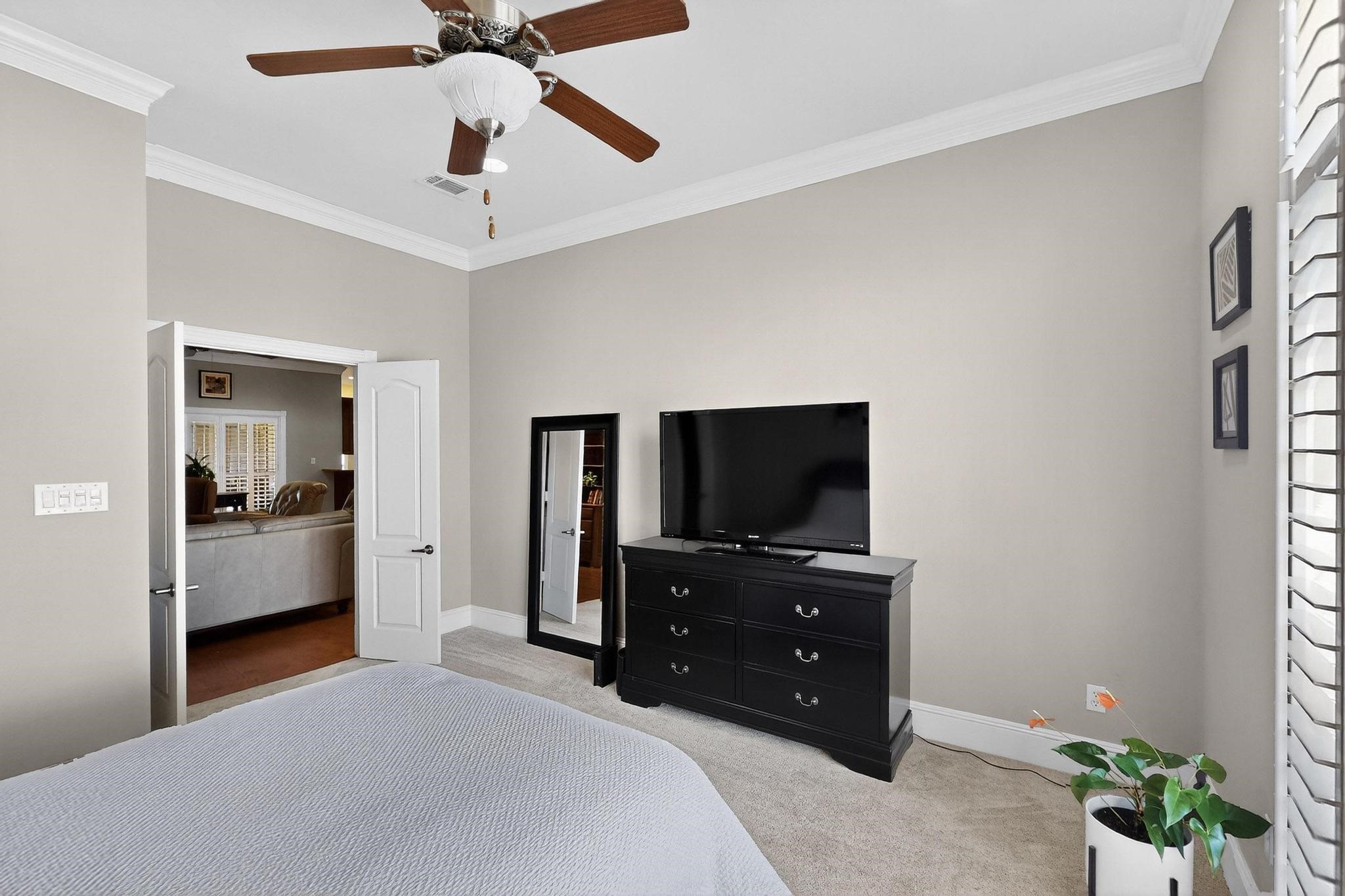 1115 Cresthaven Drive 13