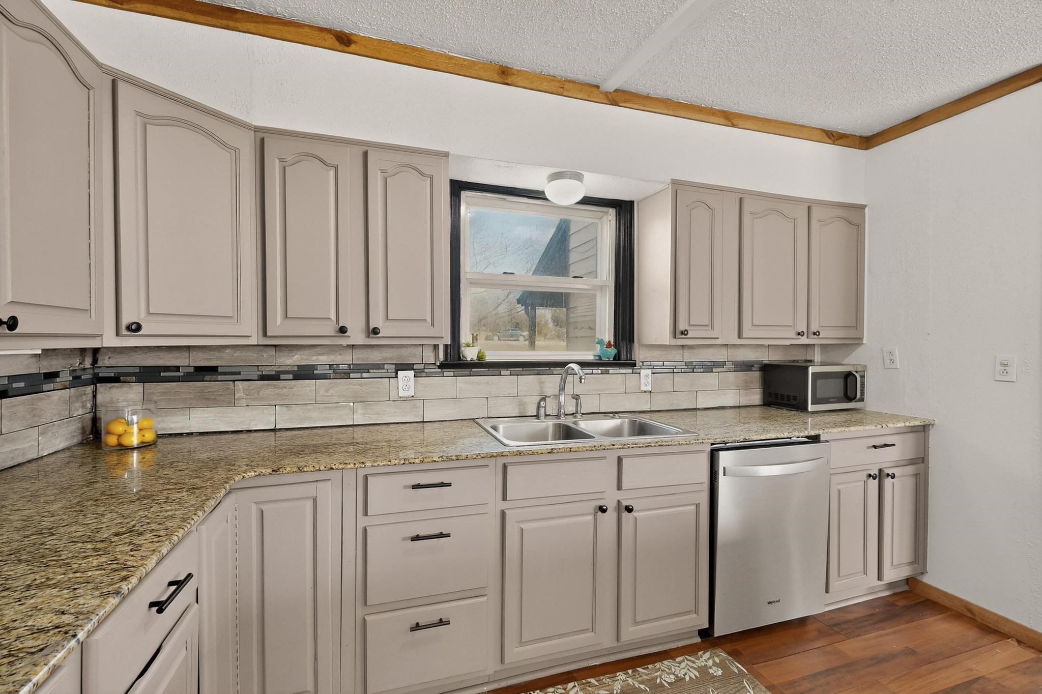 4405 Chisholm Trail