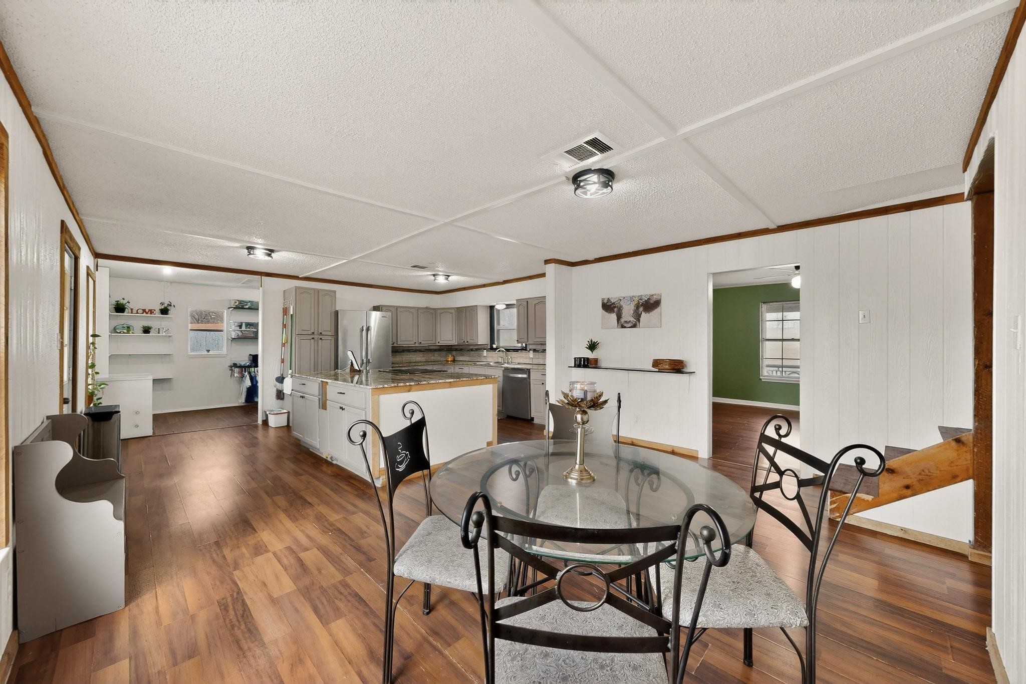 4405 Chisholm Trail