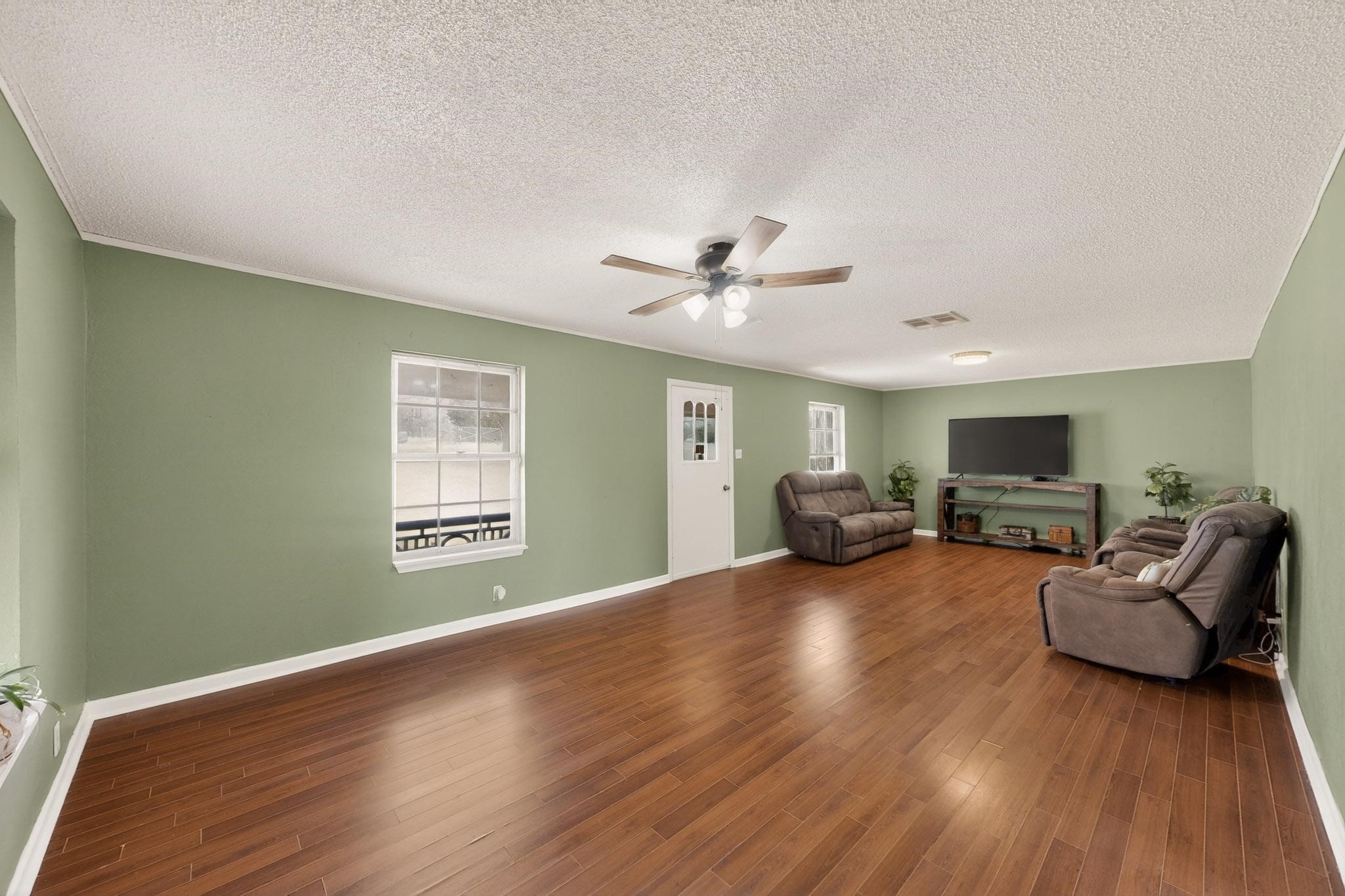 4405 Chisholm Trail