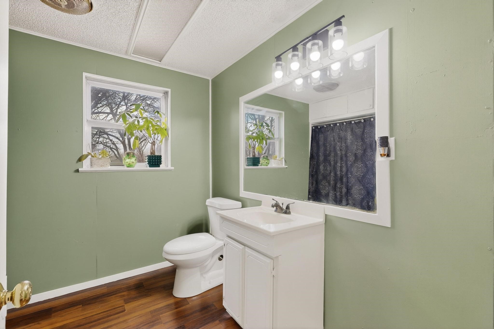 4405 Chisholm Trail