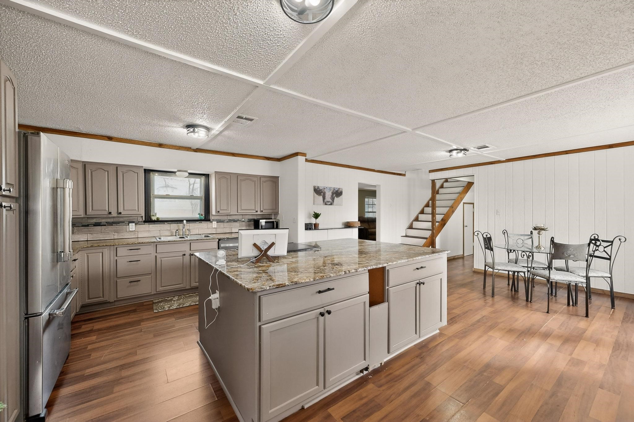 4405 Chisholm Trail
