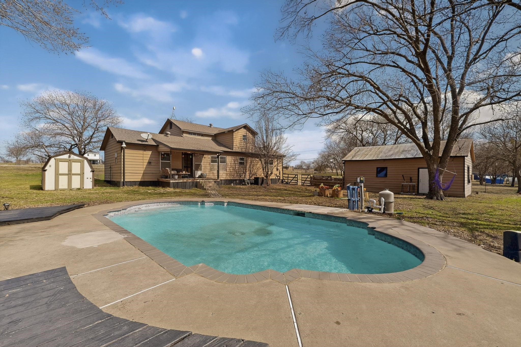 4405 Chisholm Trail