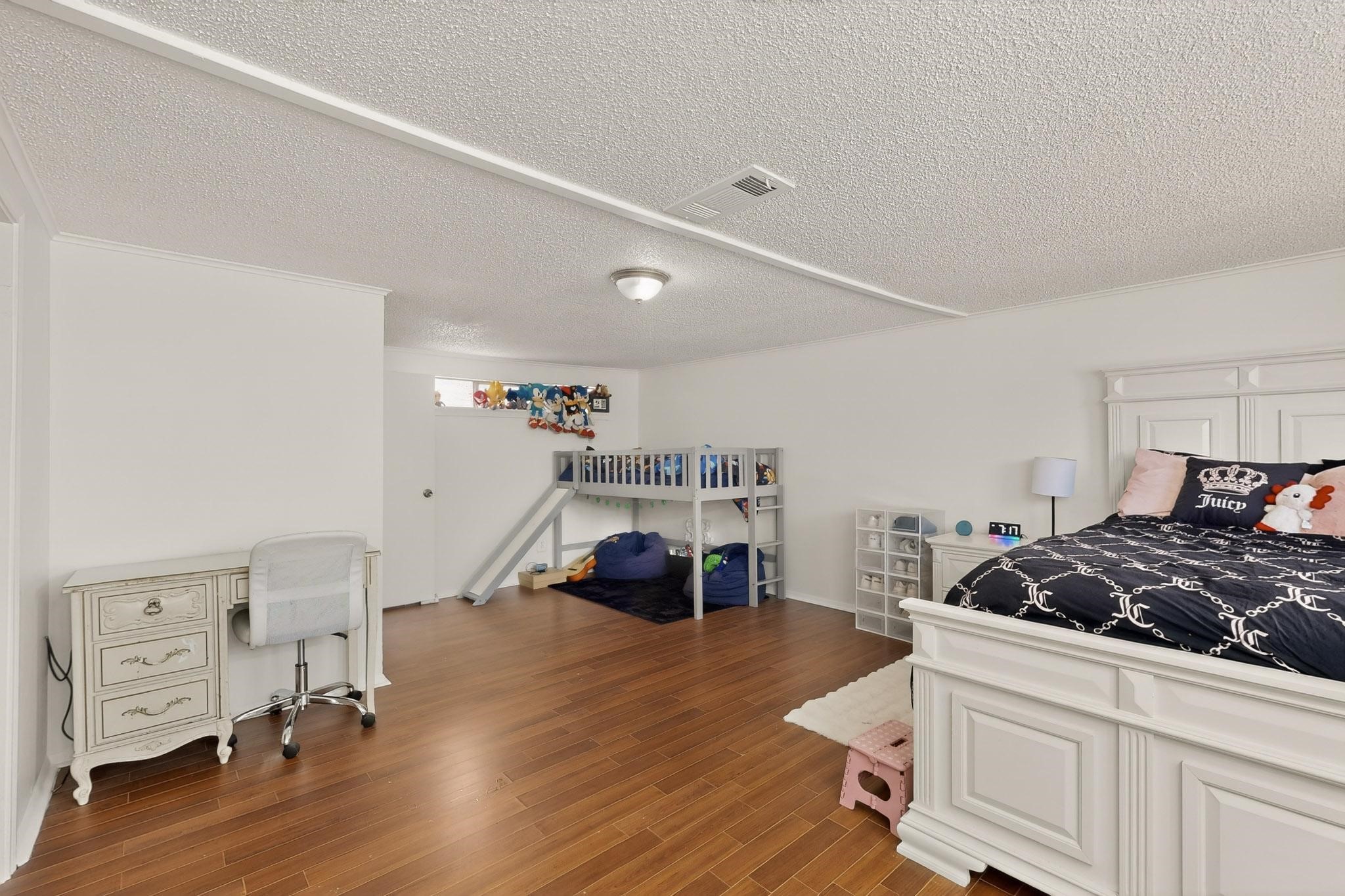 4405 Chisholm Trail