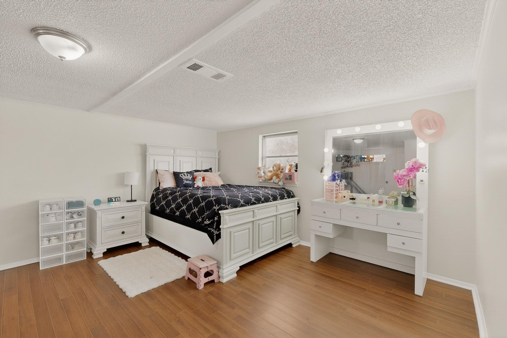 4405 Chisholm Trail