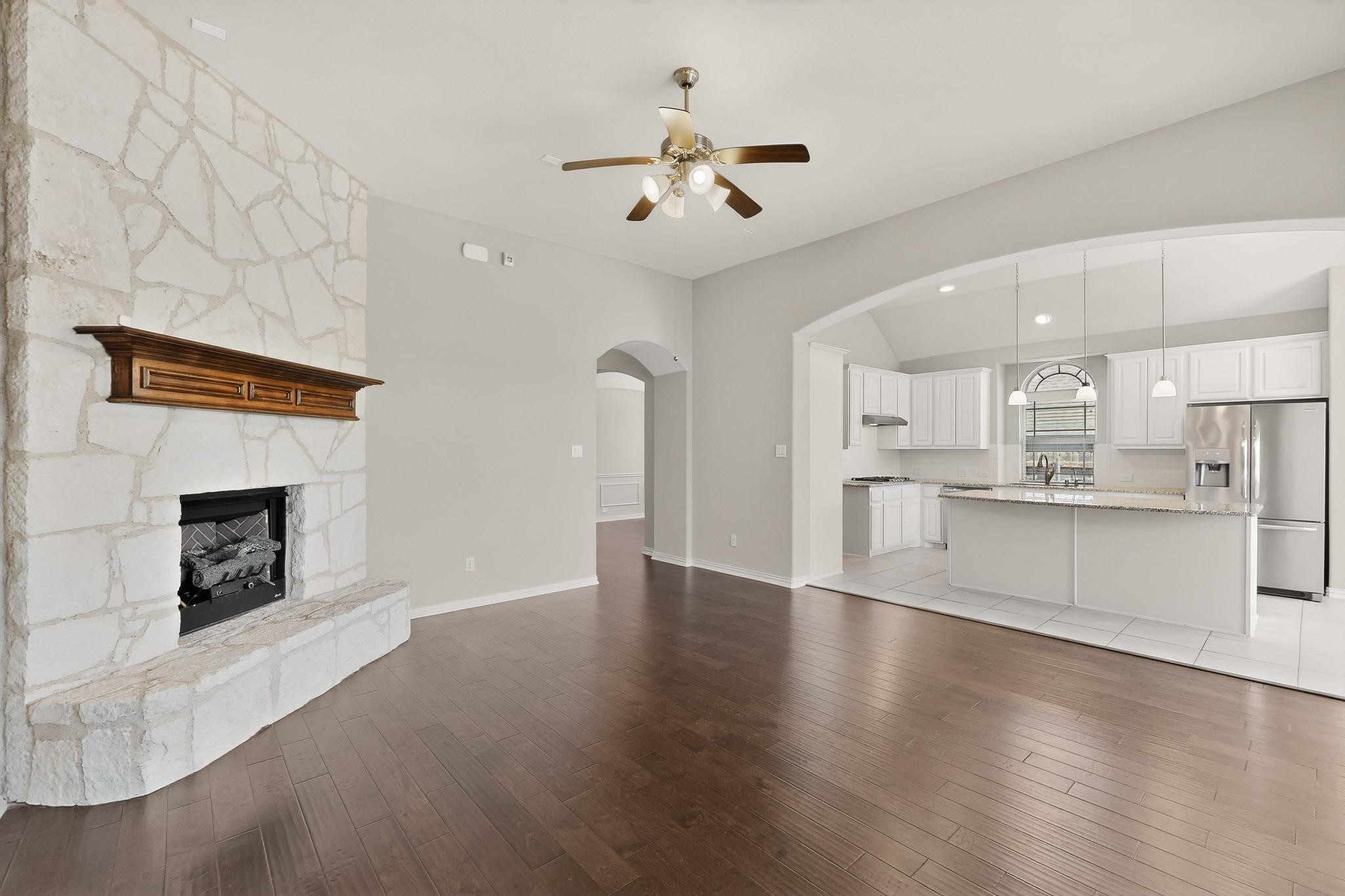 909 Foxtail Drive
