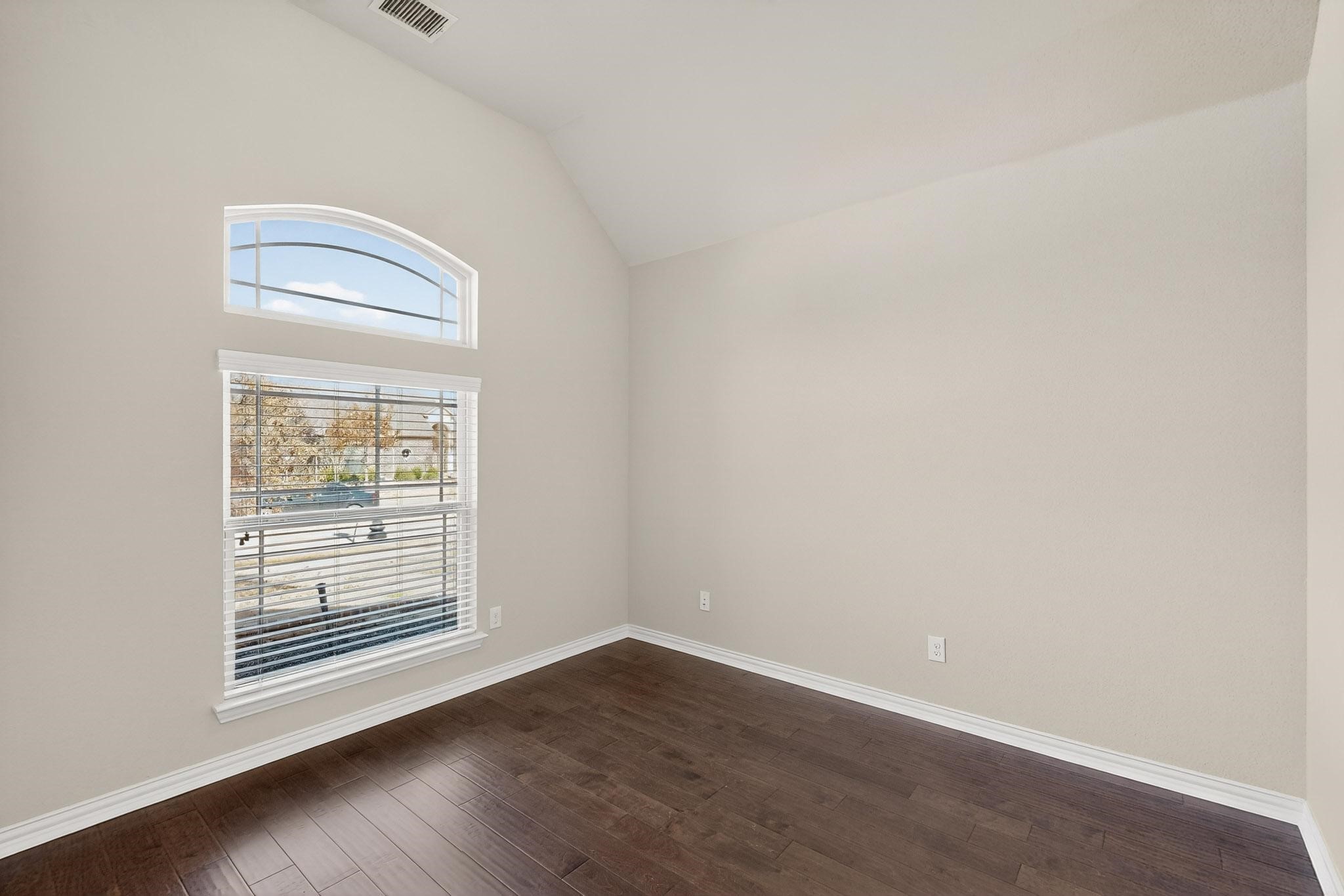 909 Foxtail Drive