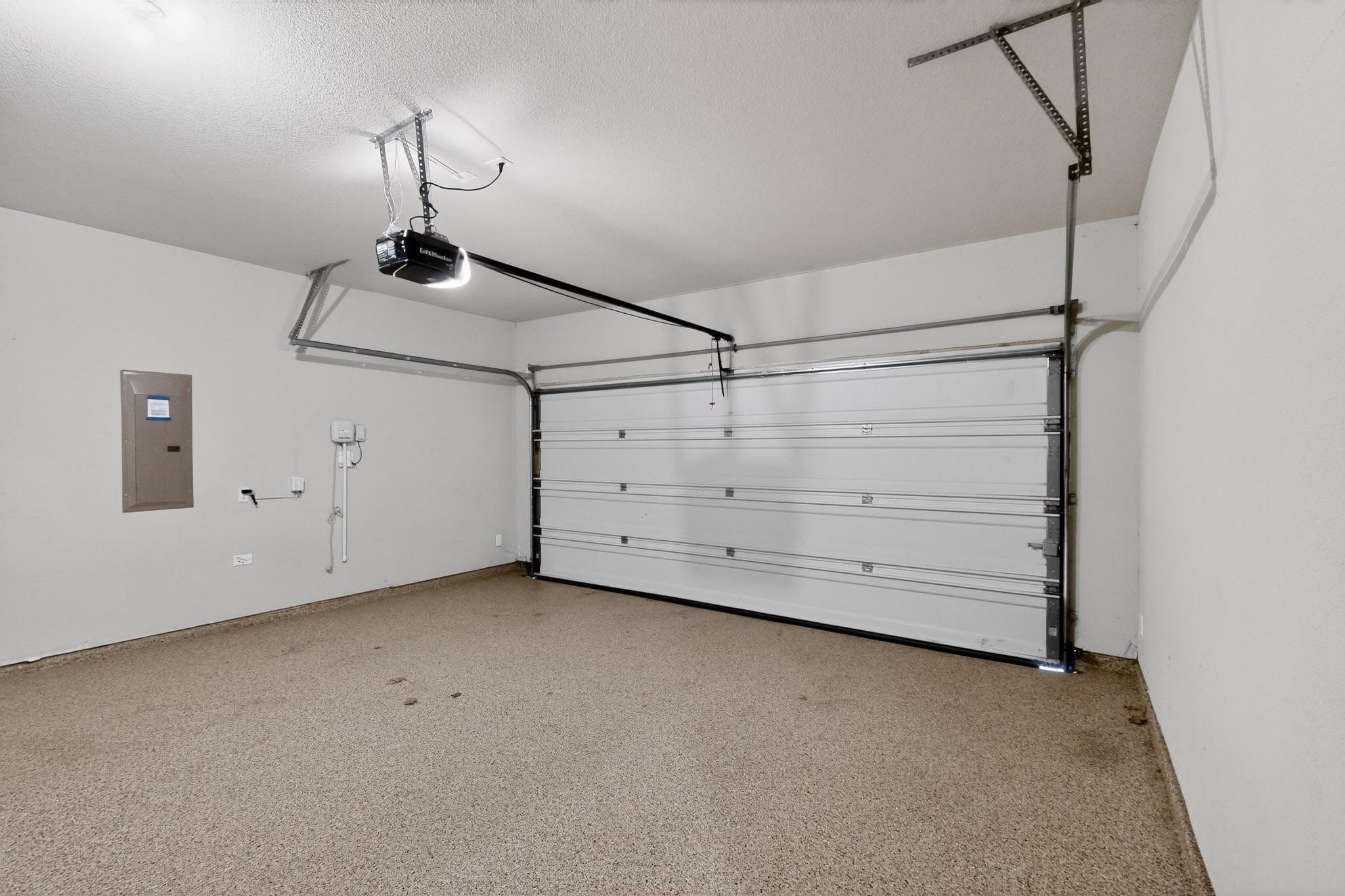 909 Foxtail Drive