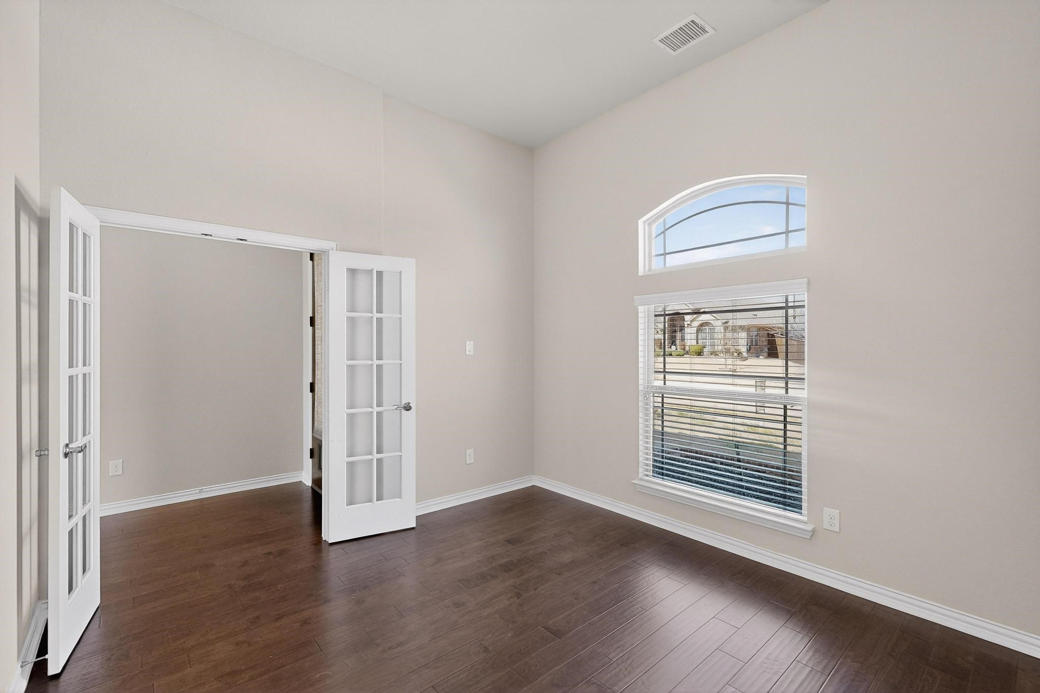 909 Foxtail Drive