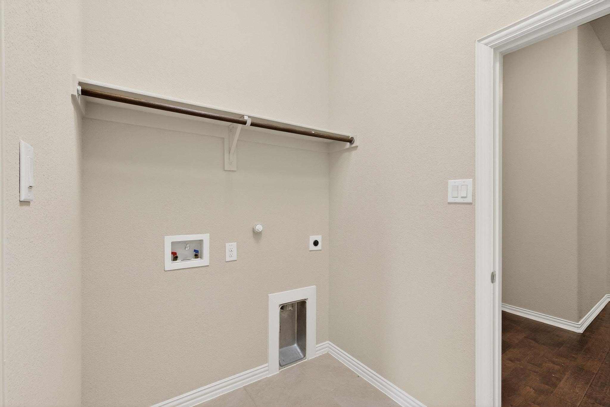 909 Foxtail Drive