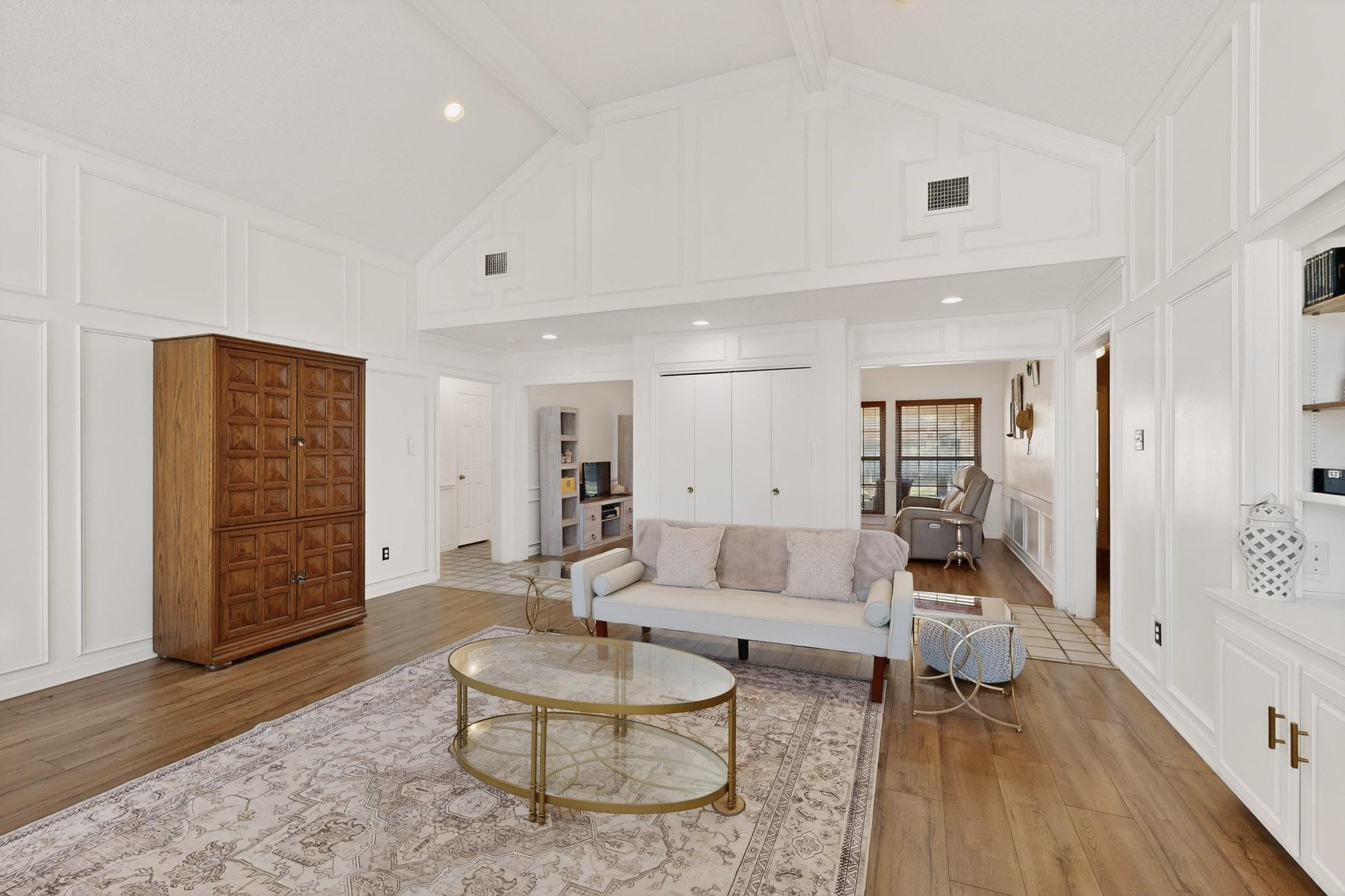 1110 Shady Oak Trail