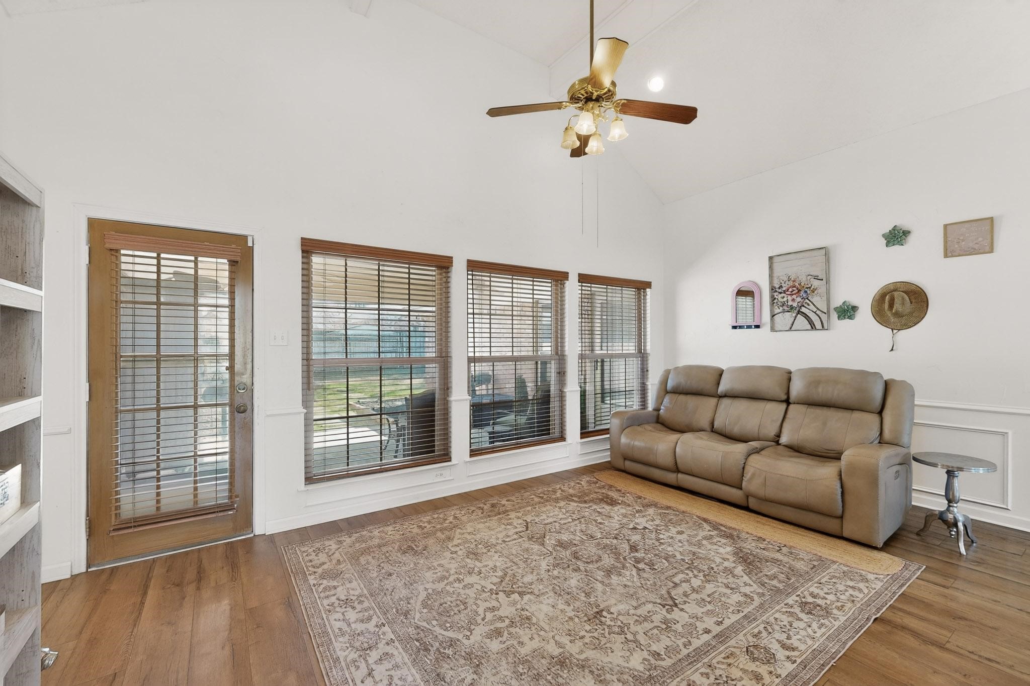 1110 Shady Oak Trail