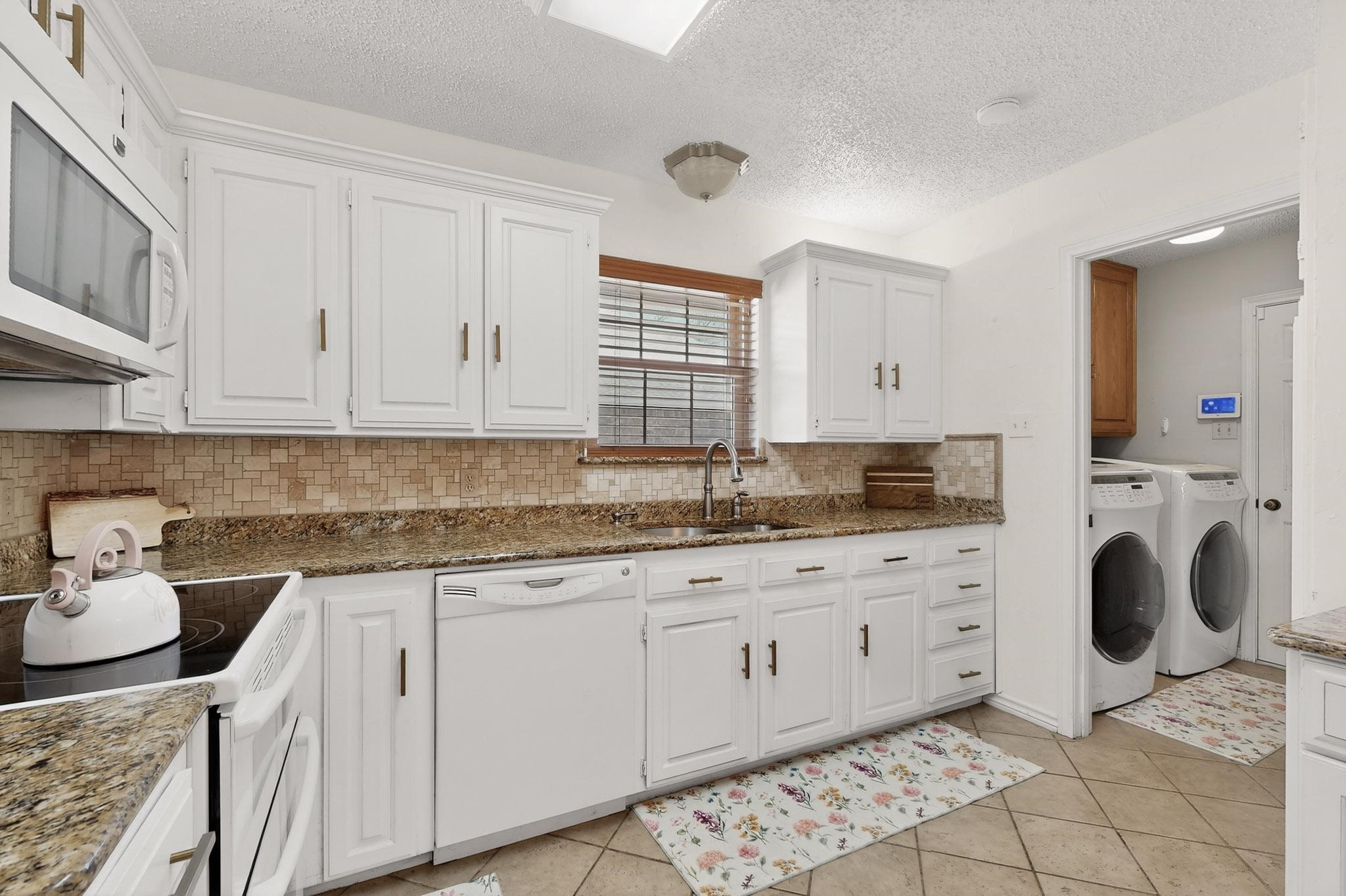 1110 Shady Oak Trail