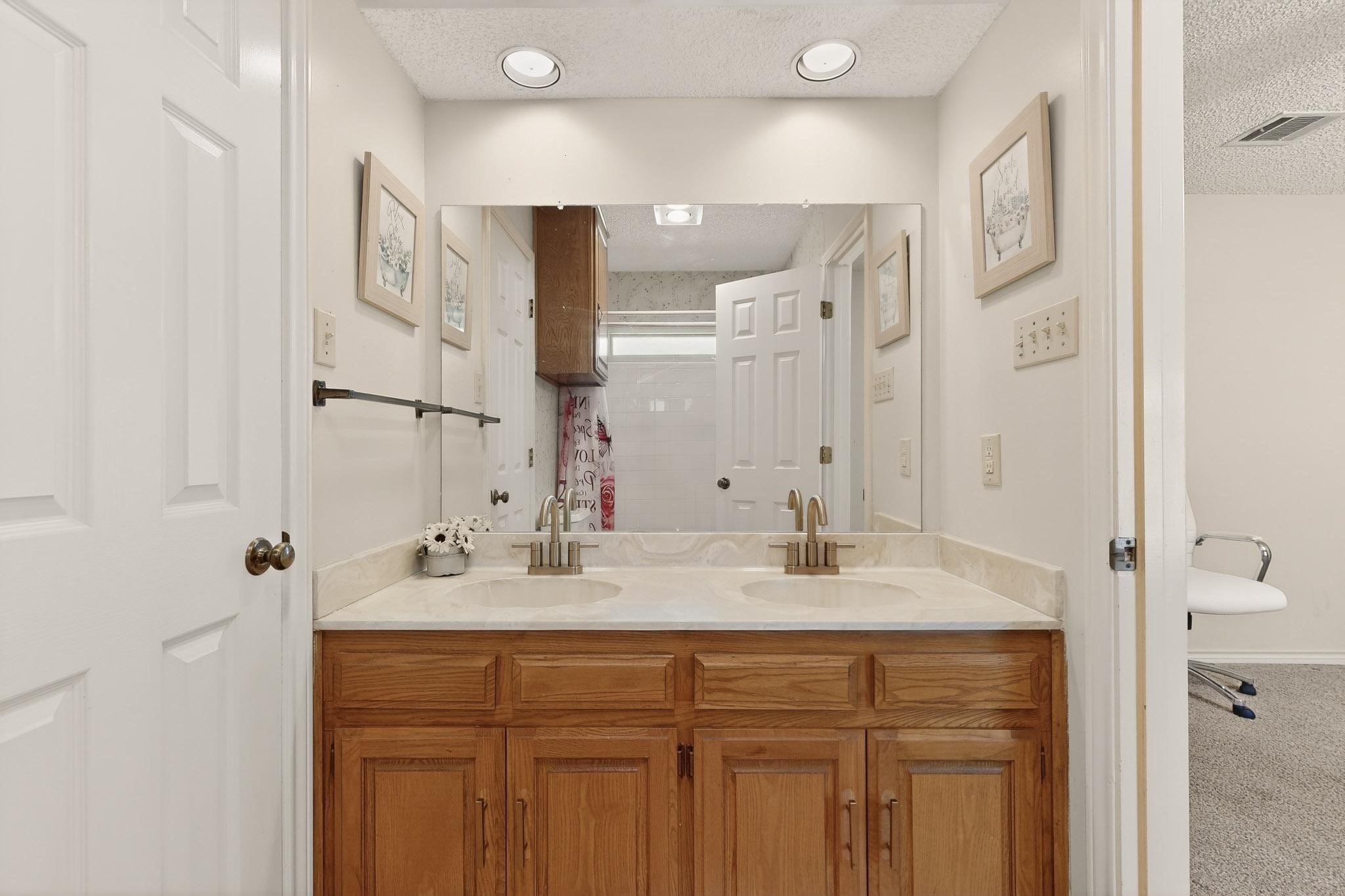 1110 Shady Oak Trail