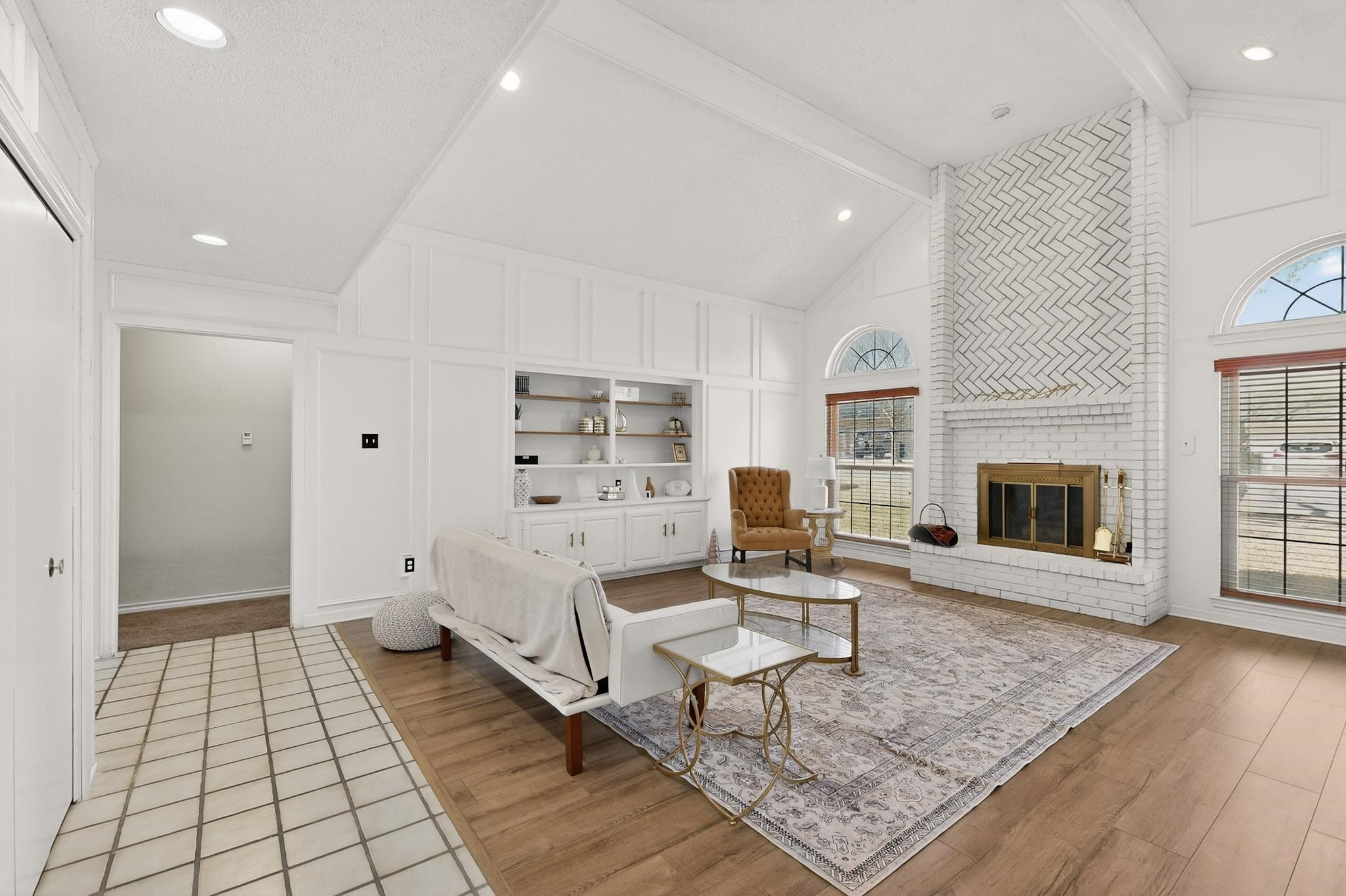 1110 Shady Oak Trail