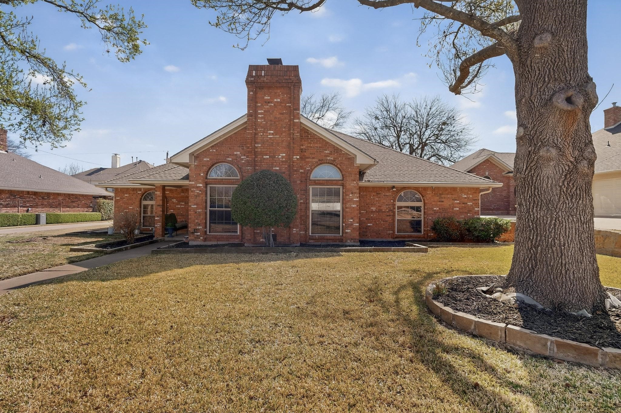 1110 Shady Oak Trail