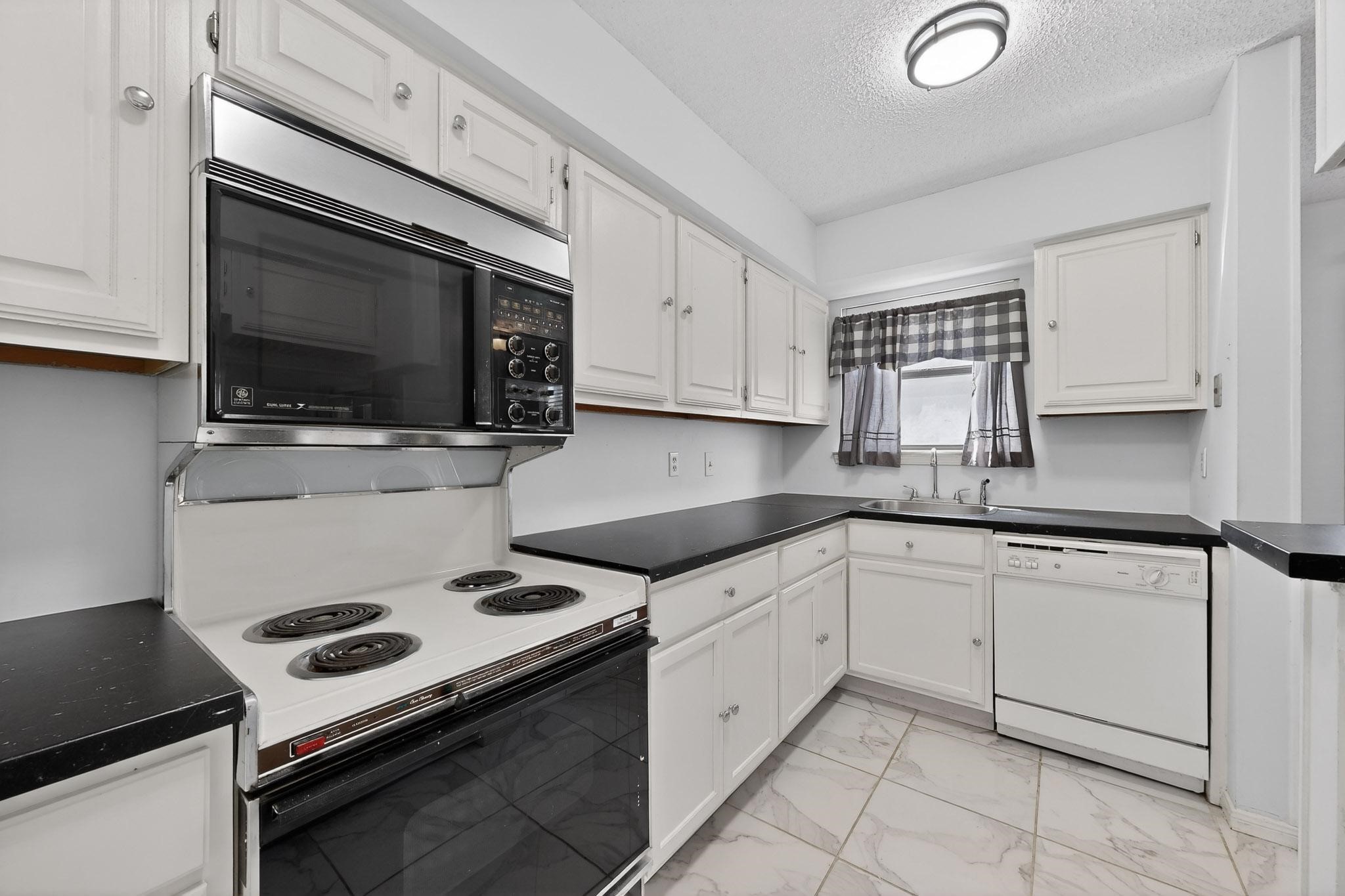 2106 Rainbow Drive 4212