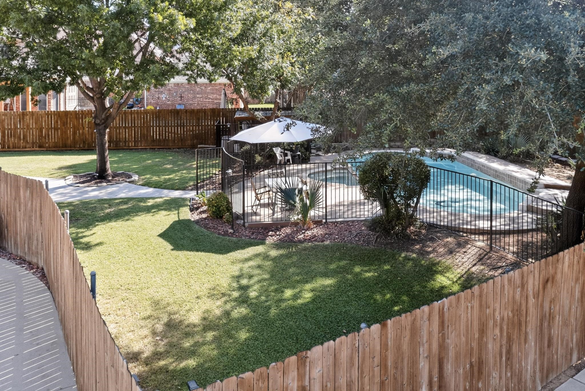 1808 Paddington Court