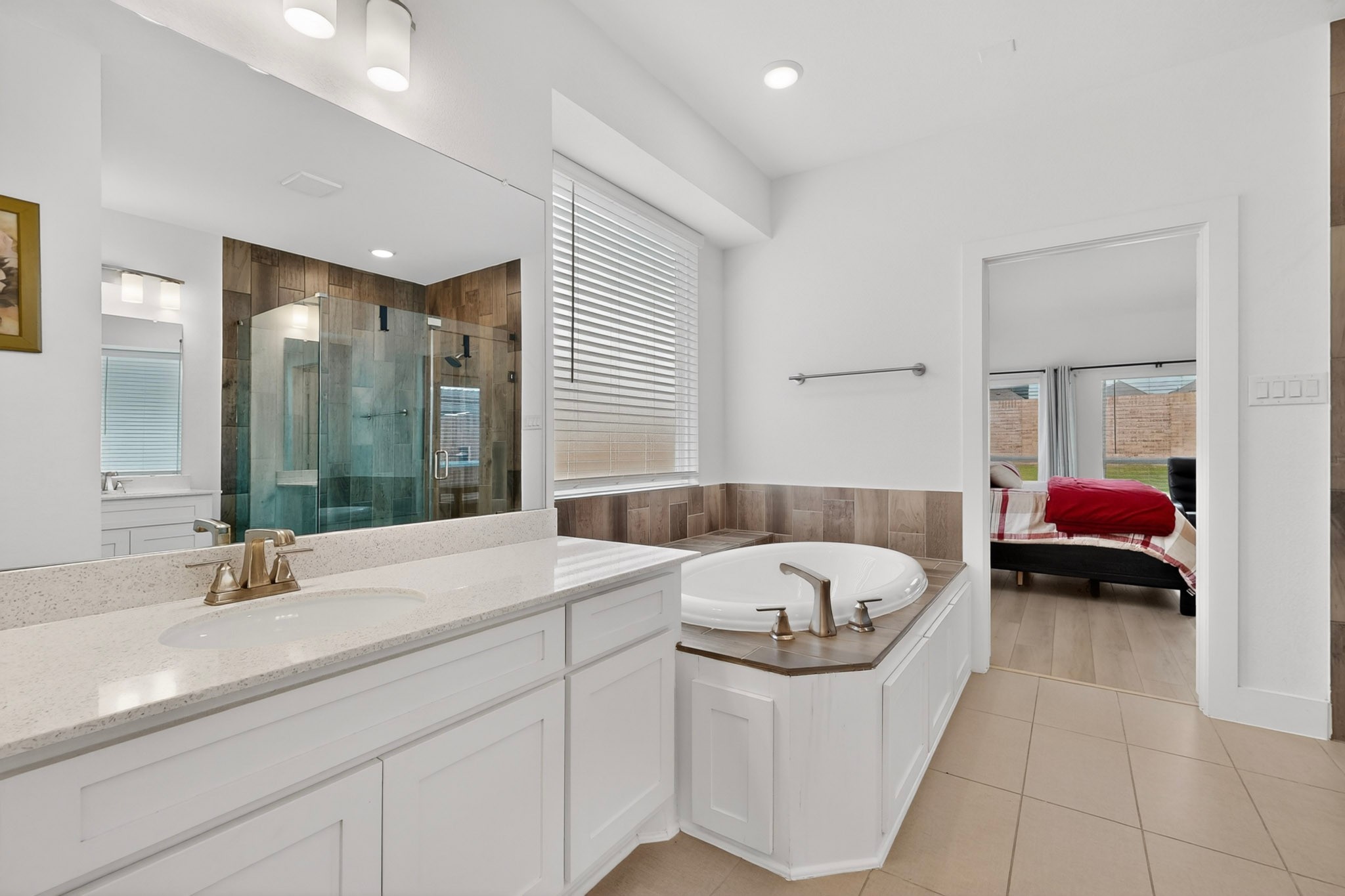 1814 Briarwood W