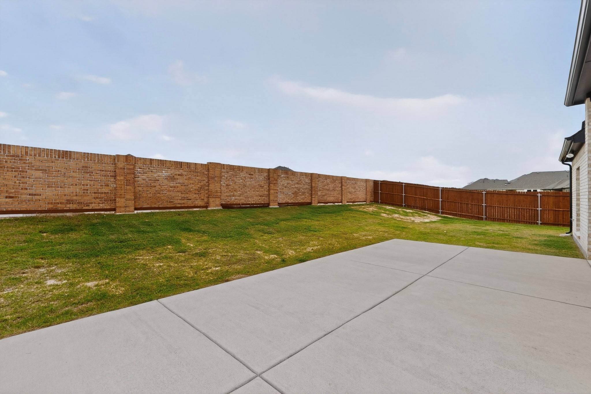 1814 Briarwood W