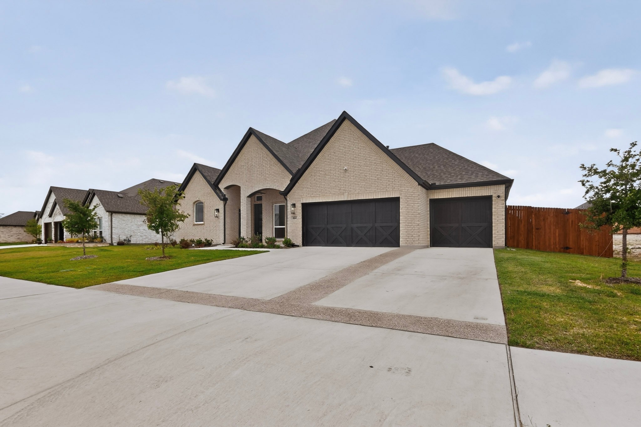 1814 Briarwood W