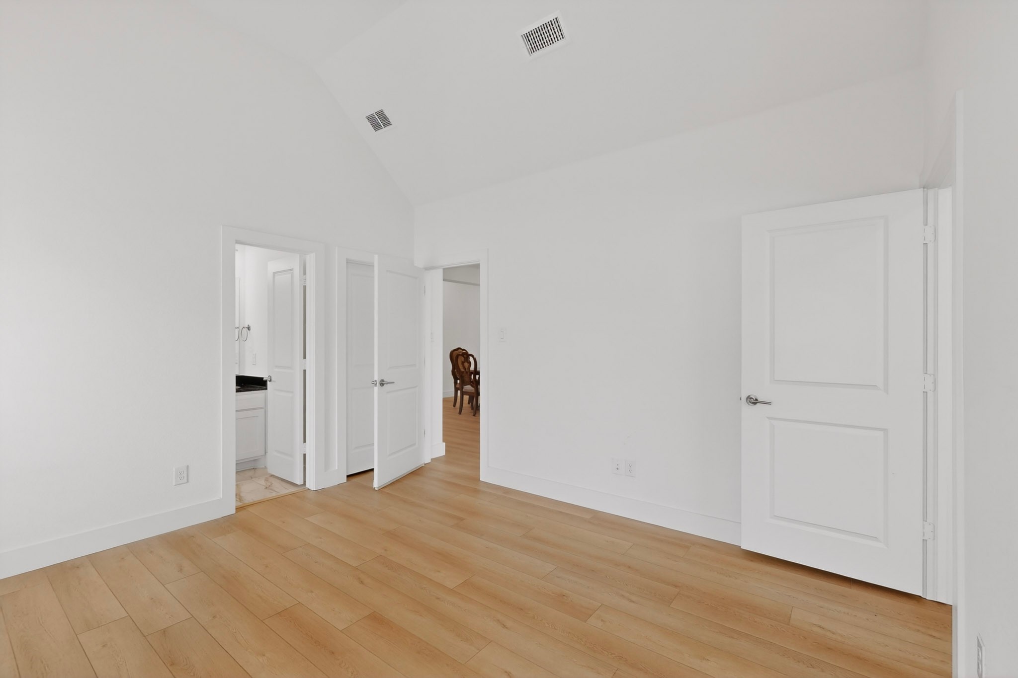 1814 Briarwood W
