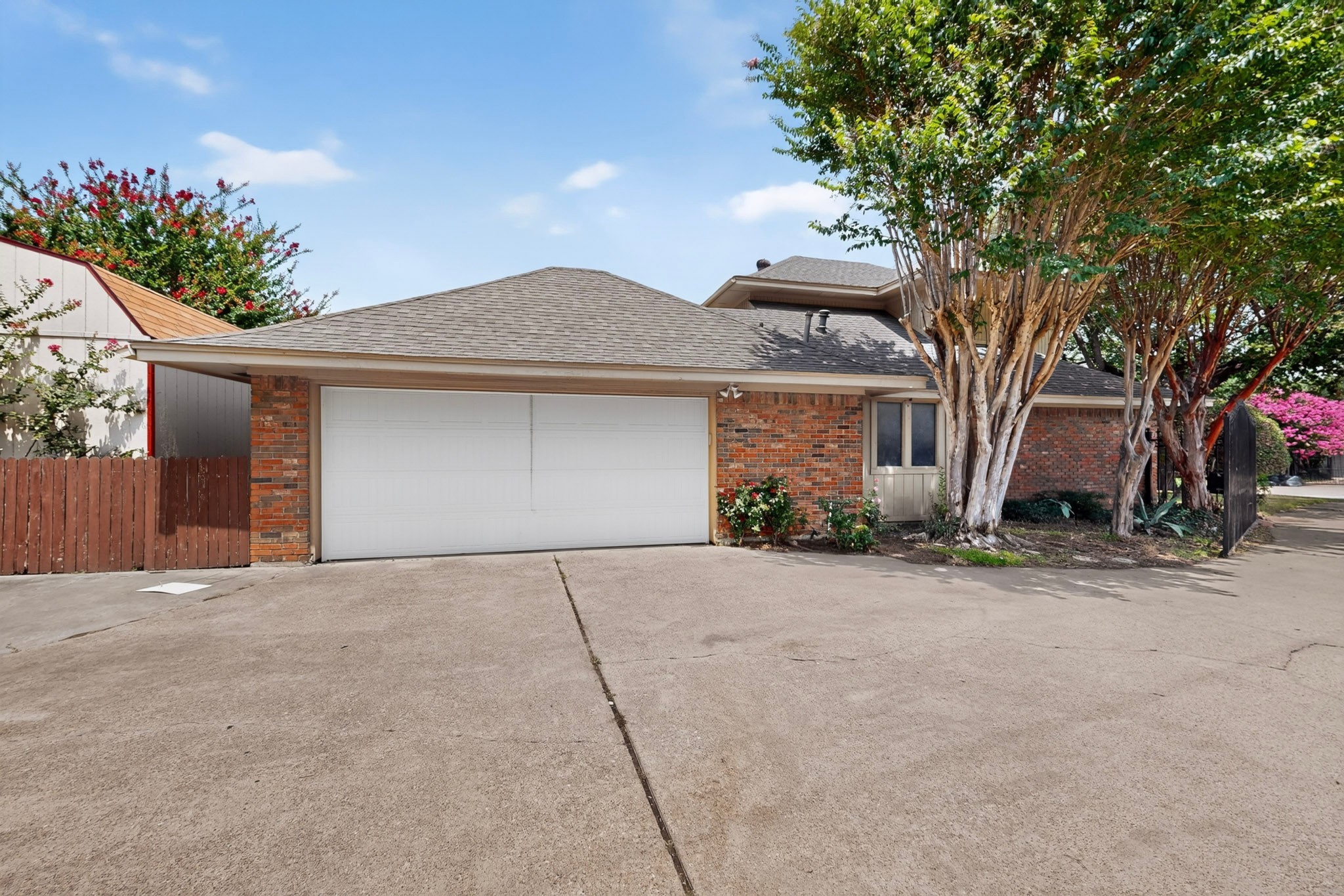 1900 Thames Drive