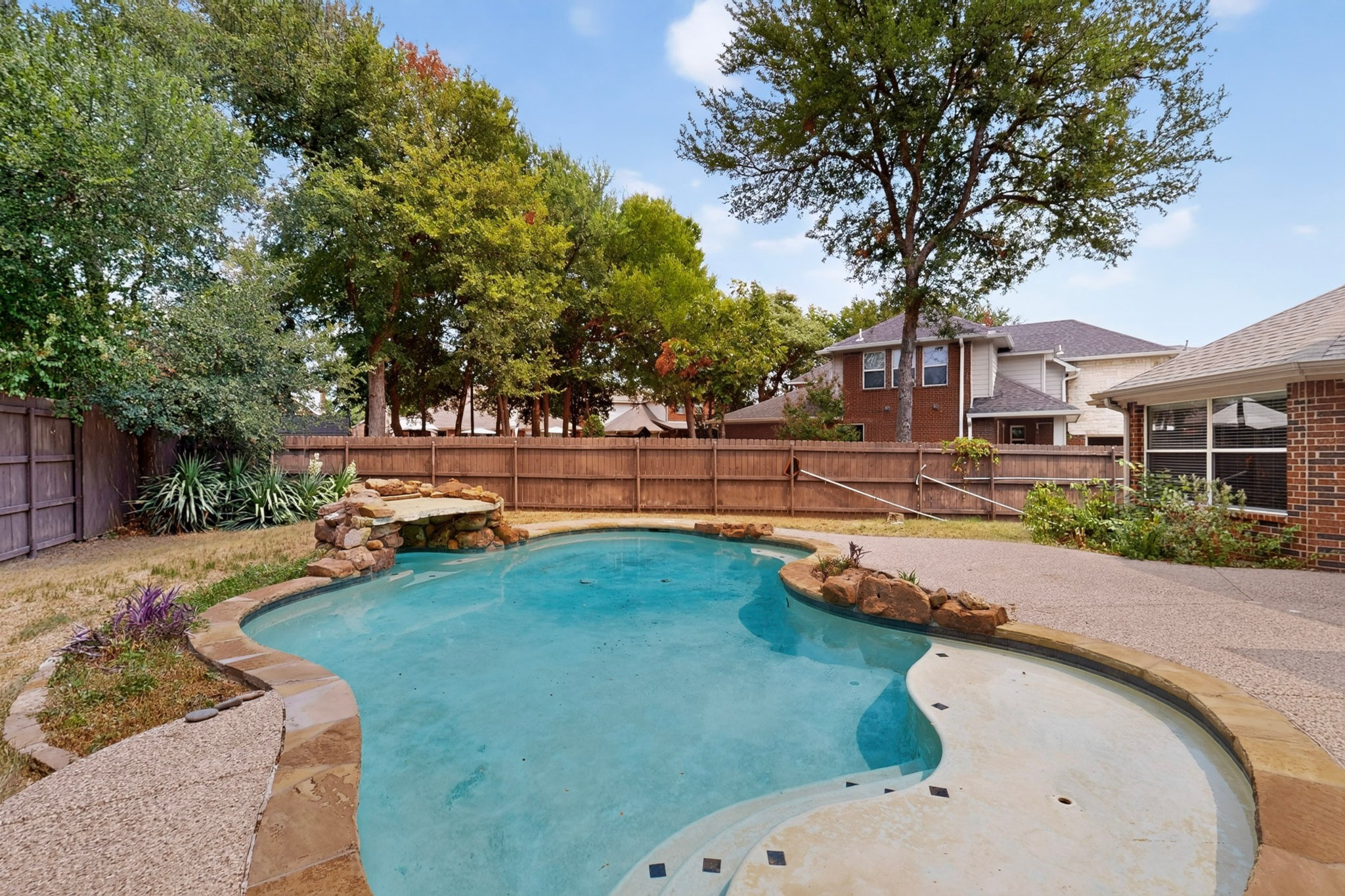 2420 Bent Trail