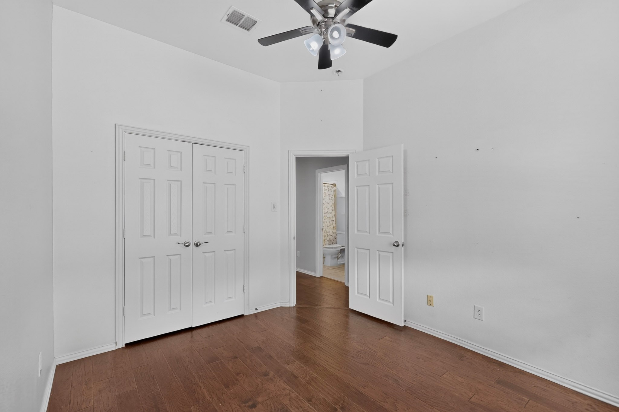 2420 Bent Trail